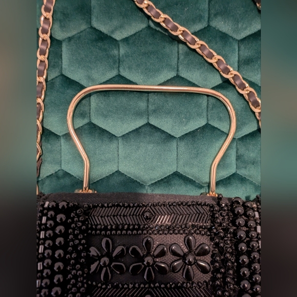 Beaded black crossbody purse with gold handle and stral - Picture 4 of 14